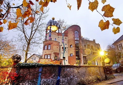 Keď jeseň hrá s architektúrou Keď jeseň hrá s architektúrou