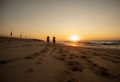 Západ slnka na pláži