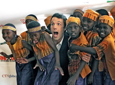 Ben Affleck v detskom zbore