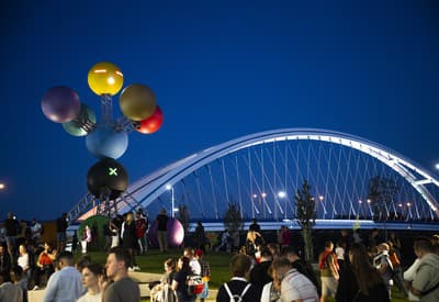 V Bratislave to žije.