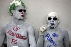 Fanúšikovia Manchester United a Portsmouth FC