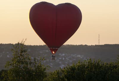 Máj, lásky čas, je v plnom prúde