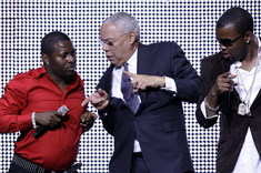 Tancujúci Colin Powell