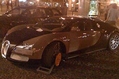 Bugatti Veyron s papučou