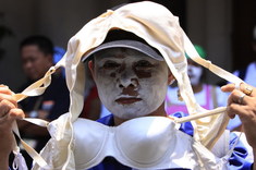 Všade samé podprsenky