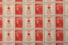 Známka na pomoc Haiti