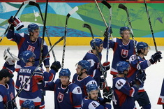 Slovenskí hokejisti so vztýčenými hlavami