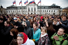 Protestujúci študenti