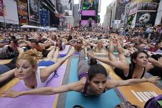 Jóga na Times Square
