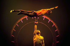 Tanečno-akrobatická show