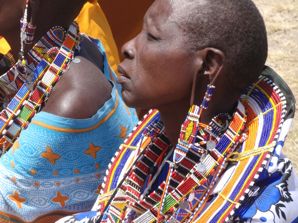 Masajské ženy v tradičnom odeve