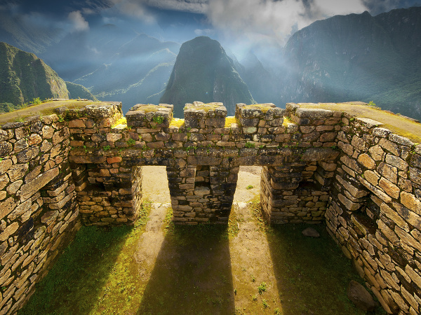 Strmé výšky peruánskeho Pachu Picchu
