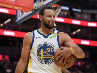 Curry opustil tréning Warriors po zranení, Kerr však upokojil fanúšikov