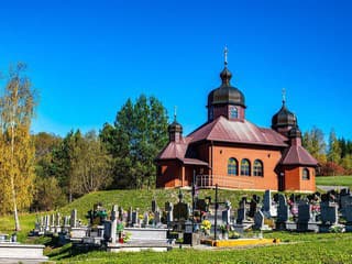 Na juhovýchode Poľska zhorel cenný drevený kostol zo 17. storočia