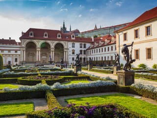 Skrytý barokový raj v srdci Prahy: Valdštejnská záhrada mala krásou zatieniť aj hrad