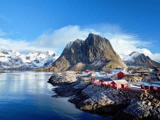 Iglu, červené drevené domy či gamme: Ako bývajú ľudia na studenom severe