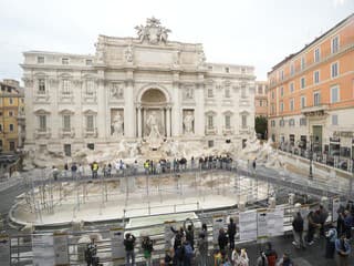 Fontana di Trevi prechádza rekonštrukciou: Turisti ju uvidia z úplne inej perspektívy