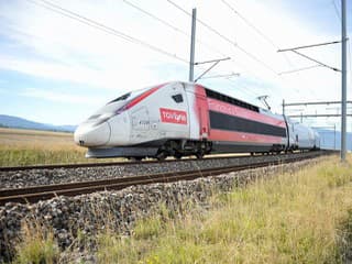 Zákaz vstupu deťom: Francúzske vlaky TGV zavádzajú kontroverzné priestory iba pre dospelých