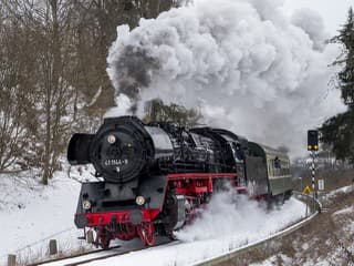 Tajomné zelené svetlo: Najväčšiu železničnú tragédiu v dejinách Československa obostiera záhada