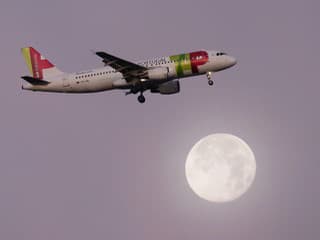 Pár sekúnd od katastrofy: V lietadle pri Prahe sa spustilo varovanie pred nárazom!