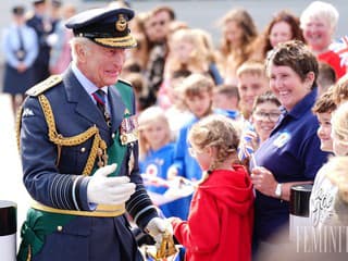 Kráľ Charles III. má naozaj bizarné zvyky: Od každodenného pohára martini cez špeciálne vankúše, niektoré veci vás prekvapia
