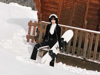 CHANEL Coco Neige 2025/26: Alpská elegancia a zimné looky, ako vyraziť na hory s pôvabom