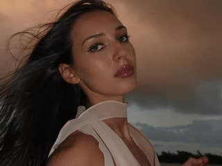 Z dcéry Karla Gotta vyrástla krásna mladá žena: Už to nie je malé dievčatko, Charlotte Gottová doslova žiari