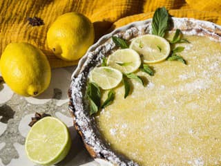 Svieža, ľahká a príjemne osviežujúca: Mätovo-citrónová torta patrí medzi dezerty, ktoré sa dokonale hodia na horúce letné dni