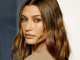 Latte makeup trend: Teplé tóny, bronzový glow a nenútený glam