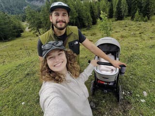 Pôsobia ako reklama na šťastie: Dcérka zmenila ich život od základov, no Petra Dubayová dokazuje, že materstvo môže herečke dodať ešte viac sily