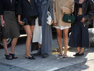 Topánky, ktoré budete potrebovať túto jeseň: Fashionistky dávajú teniskám na chvíľu zbohom