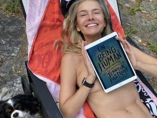 Má 60, žiari bez make-upu aj so šedinami a navyše je stále sexy: Pavlína Pořízková prezradila recept na to, ako starnúť s gráciou