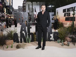 Čerstvý 50-tnik Leonardo DiCaprio sa drží v úzadí: Ani bývalé ani súčasná priateľka ho neprinútili usadiť sa