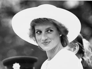 Jediná fotografia, ktorú kráľovský fotograf po rokoch ľutuje, že ju urobil: Bola na nej princezná Diana zachytená pri tomto