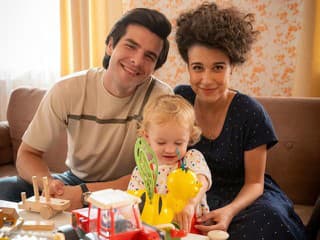 Najmladšia hviezda seriálu Sľub: Liam začal natáčať ako ročný dnes je v úlohe herca ako ryba vo vode