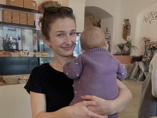 Úlohu mamy si naozaj užíva: Herečka Petra Dubayová nikdy nevyzerala krajšie, v Jakubovi našla muža snov