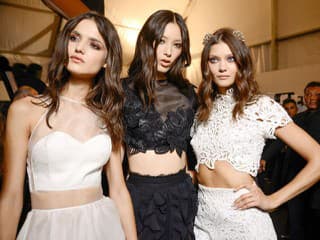 Trend, ktorý nám pridáva viac rokov: Odborníci upozorňujú na skrytý dôvod starnutia tváre aj v mladom veku