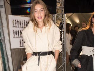 Vlasy starnú rýchlejšie, než si myslíte: Toto odporúčajú odborníci