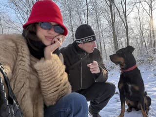 Zima v podaní hollywoodskych celebrít: Dua Lipa v zasneženom Paríži, Heidi Klum na Barbadose a čo ďalší?