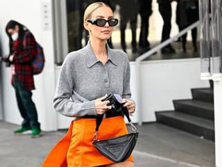 Zabudnite na tričká aj košele: Tento typ svetríka je najväčší jarný upgrade šatníka