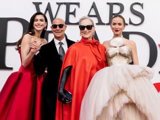 Diabol nosí Pradu 2 svetová premiéra v Lincoln Center: Anne Hathaway zažiarila v nádhernej róbe