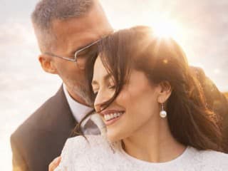 Lucie Bílá sa krátko pred 60-tkou vydala a bola z nej krásna nevesta: Jej srdce si získal o 17 rokov mladší muž