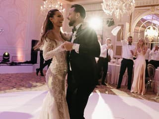 Manželka hokejistu Tomáša Tatara ukázala dcérku: Po roku od veľkolepej svadby sa tešia z rozkošnej princeznej