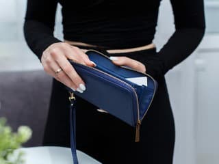 Ako si vybrať správnu dámsku peňaženku – praktické tipy a módne inšpirácie