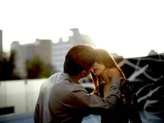 Vianočný návrat, ktorý zmenil všetko: Keď prvá láska prežije aj manželstvo