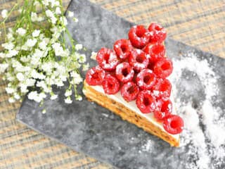 Tento koláč zmizne zo stola za pár minút: Nadýchaný, šťavnatý a hotový bez váženia