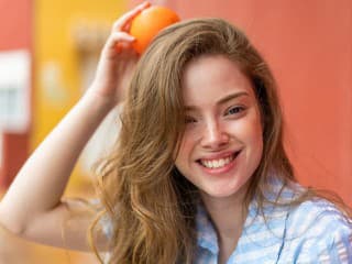 Zdravé vlasy nie sú veda, je to o zvyku. Stačí telu doplniť, čo mu chýba