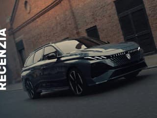 RECENZIA: Peugeot 308 SW Hybrid – Lev v elegantnom obleku