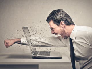 Konečne! Microsoft zruší najviac nenávidenú funkciu vo Windows 11!