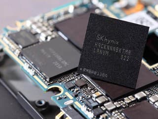 Kupujte mobily teraz! Budúci rok môžu mať polovičnú pamäť za rovnakú cenu